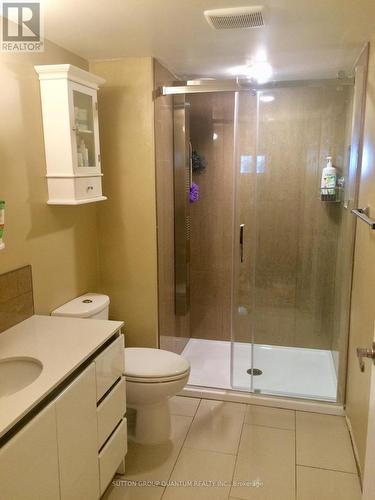 2340 Devon Road, Oakville, ON - Indoor Photo Showing Bathroom