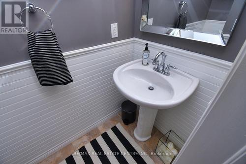 19 - 25 Viking Drive, Hamilton, ON - Indoor Photo Showing Bathroom