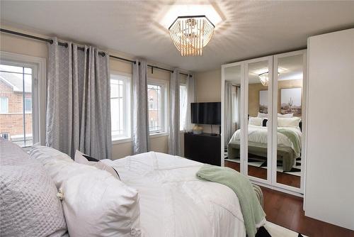25 Viking Drive|Unit #19, Binbrook, ON - Indoor Photo Showing Bedroom