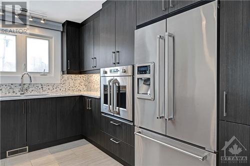 577 Clarke Avenue, Ottawa, ON - Indoor Photo Showing Kitchen