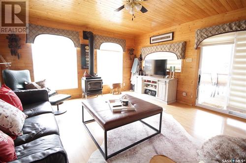45 Lake Drive, Moosomin Regional Park, SK - Indoor Photo Showing Living Room