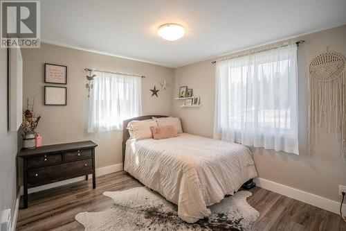 6313 Archie Meadow Road, Forest Grove, BC - Indoor Photo Showing Bedroom