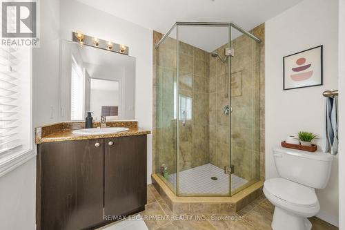 28 Serena Crescent, Hamilton, ON - Indoor Photo Showing Bathroom