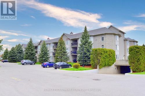 308 - 990 Golf Links Road, Hamilton, ON - Outdoor