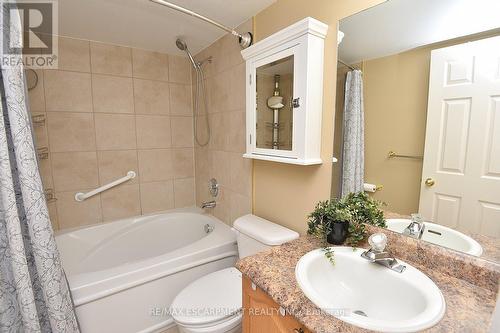 308 - 990 Golf Links Road, Hamilton, ON - Indoor Photo Showing Bathroom