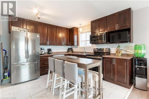 27 Robin St, North Middlesex, ON - Indoor Photo Showing Kitchen