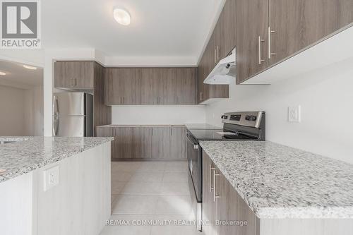 532 Hornbeck Street, Cobourg, ON - Indoor Photo Showing Kitchen With Upgraded Kitchen
