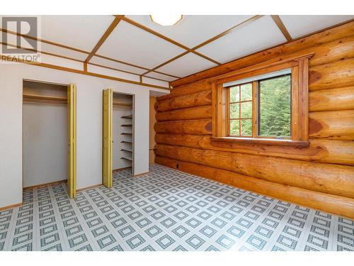 2197 3 Highway, Creston, BC - Indoor Photo Showing Other Room