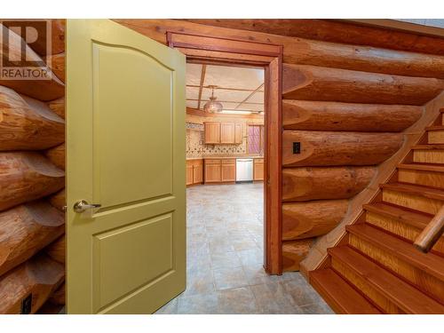 2197 3 Highway, Creston, BC - Indoor Photo Showing Other Room