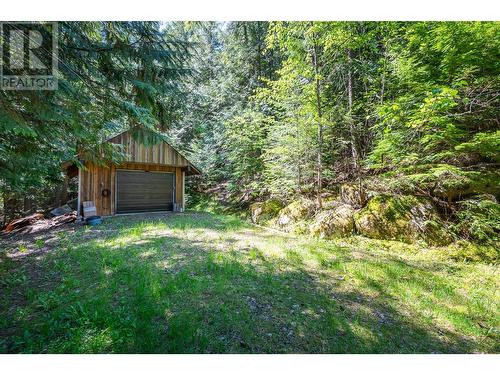 2197 3 Highway, Creston, BC - Outdoor