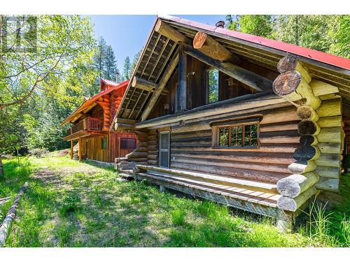 2197 3 Highway, Creston, BC - Outdoor