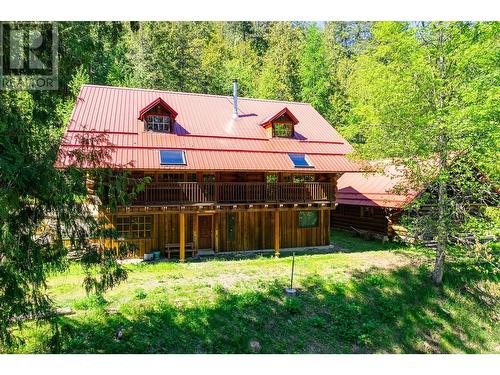 2197 3 Highway, Creston, BC - Outdoor