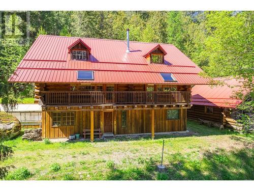 2197 3 Highway, Creston, BC - Outdoor