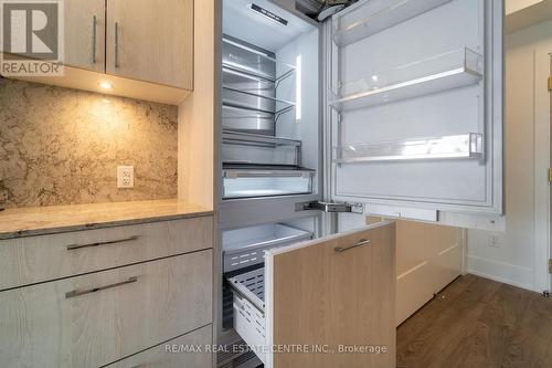 1002 - 480 Front Street W, Toronto, ON - Indoor Photo Showing Kitchen
