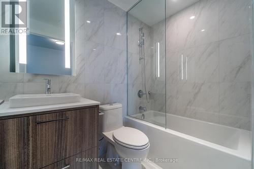 #1002 -480 Front St W, Toronto, ON - Indoor Photo Showing Bathroom
