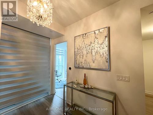 #2002 -1 Yorkville Ave, Toronto, ON - Indoor Photo Showing Other Room