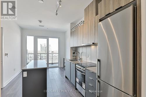 #1001 -8 Tippett Rd, Toronto, ON - Indoor Photo Showing Kitchen With Upgraded Kitchen