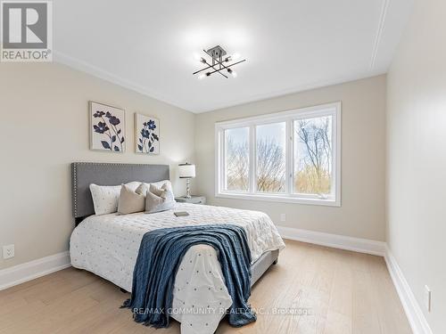 95 Hill Cres, Toronto, ON - Indoor Photo Showing Bedroom