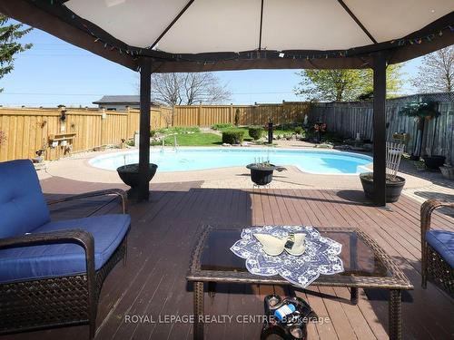 30 Branthaven Dr, Hamilton, ON - Outdoor With In Ground Pool With Deck Patio Veranda