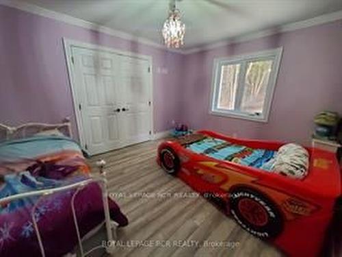 135 Lake Dr, West Grey, ON - Indoor Photo Showing Bedroom