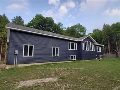 135 Lake Dr, West Grey, ON - Outdoor