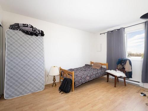 Chambre Ã Â coucher - 655 Rue Pie-Xii, Vaudreuil-Dorion, QC - Indoor Photo Showing Bedroom