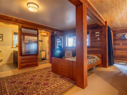 1601 Schooner Way, Pender Island, BC - Indoor Photo Showing Other Room
