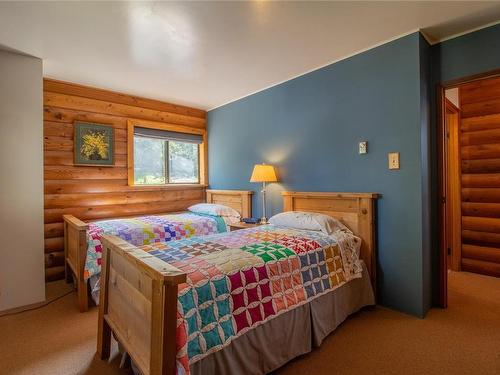 1601 Schooner Way, Pender Island, BC - Indoor Photo Showing Bedroom
