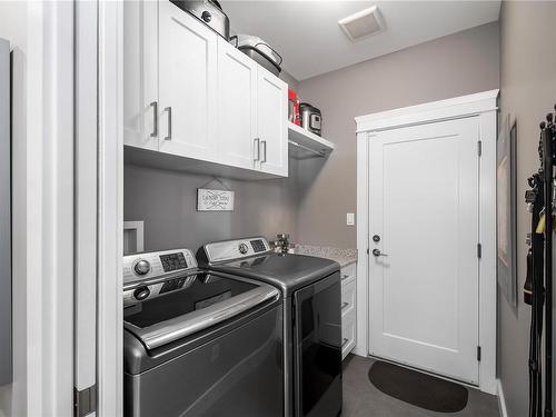 40 Nikola Rd, Campbell River, BC - Indoor Photo Showing Laundry Room