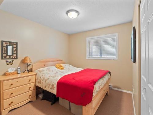 2040 Paul Lake Road, Kamloops, BC - Indoor Photo Showing Bedroom