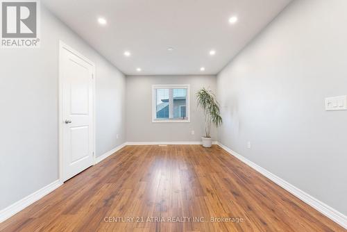 132 Springview Dr, Hamilton, ON - Indoor Photo Showing Other Room