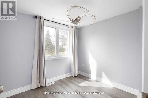 18 1/2 Lakeshore Drive, Hamilton, ON - Indoor Photo Showing Other Room
