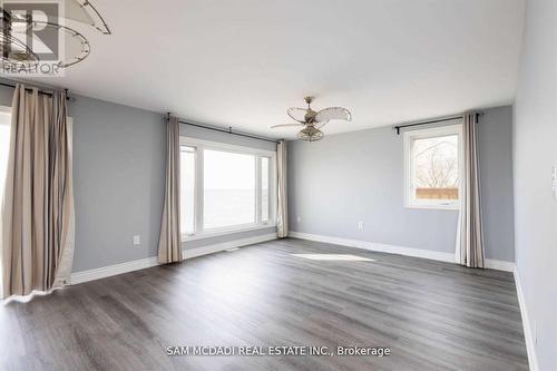 18 1/2 Lakeshore Drive, Hamilton, ON - Indoor Photo Showing Other Room