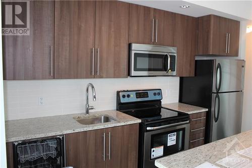 238 Besserer Street Unit#506, Ottawa, ON - Indoor Photo Showing Kitchen With Stainless Steel Kitchen With Upgraded Kitchen