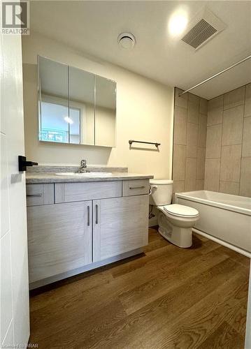 111 Walter Street, Kitchener, ON - Indoor Photo Showing Bathroom