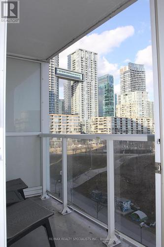 #707 -75 Queens Wharf Rd, Toronto, ON -  With Balcony