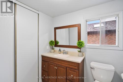 45 Hewitt Cres, Ajax, ON - Indoor Photo Showing Bathroom