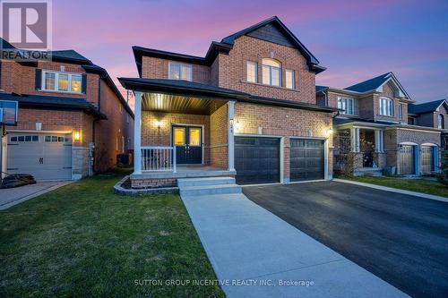 124 Sun King Cres, Barrie, ON - Outdoor With Facade