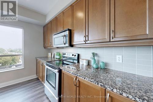 #506 -1 Hurontario St, Mississauga, ON - Indoor Photo Showing Kitchen With Upgraded Kitchen
