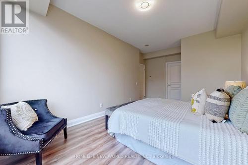 506 - 1 Hurontario Street, Mississauga, ON - Indoor Photo Showing Bedroom