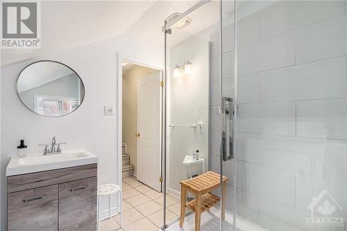 59 St Andrew Street, Ottawa, ON - Indoor Photo Showing Bathroom