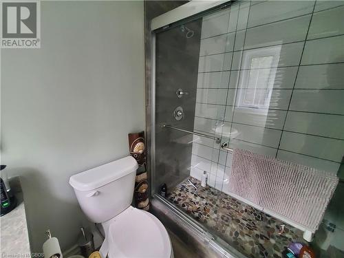 Master Bedroom Ensuite - 135 Lake Drive, West Grey, ON - Indoor Photo Showing Bathroom