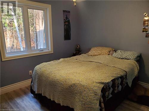 Bedroom - 135 Lake Drive, West Grey, ON - Indoor Photo Showing Bedroom
