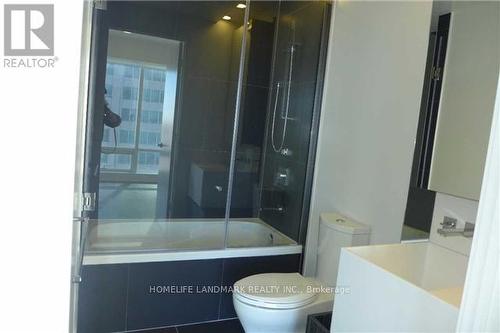 #2101 -1 Bloor St E, Toronto, ON - Indoor Photo Showing Bathroom