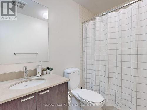 2301 - 23 Sheppard Avenue E, Toronto, ON - Indoor Photo Showing Bathroom