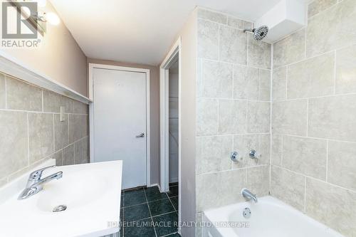 1251 Warden Ave, Toronto, ON - Indoor Photo Showing Bathroom