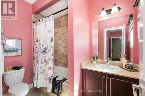 125 Chesney Cres, Vaughan, ON - Indoor Photo Showing Bathroom