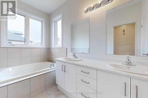 2962 Monarch Drive, Orillia, ON - Indoor Photo Showing Bathroom