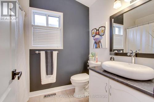 182 Taylor Dr, Barrie, ON - Indoor Photo Showing Bathroom