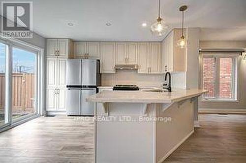 887 Brassard Circle, Milton, ON - Indoor Photo Showing Kitchen With Upgraded Kitchen
